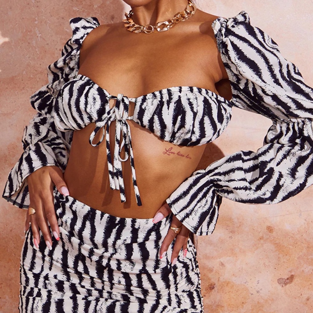 Black Zebra Print Woven Cinched Puff Long Sleeve Tie Front Bralet